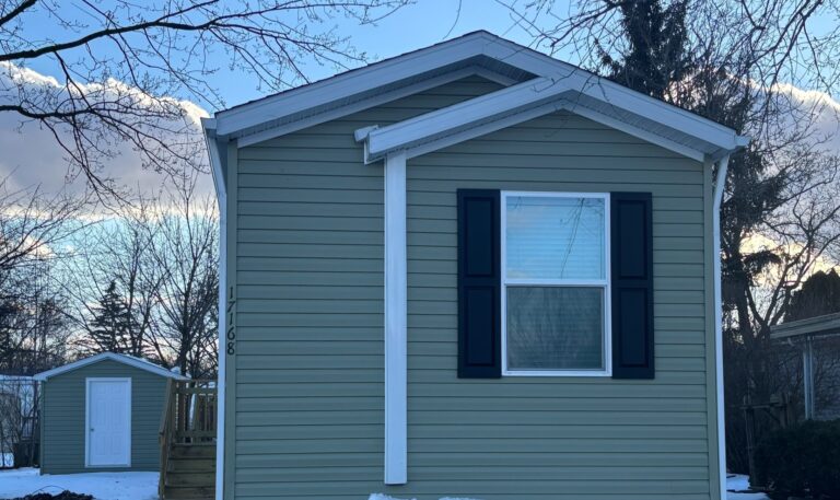 17168 Detroiter Avenue ~ Site 104 Davisburg MI 48350