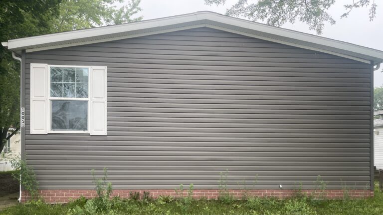 10051 Hutchinson Drive ~ Site 115 Davisburg MI 48350
