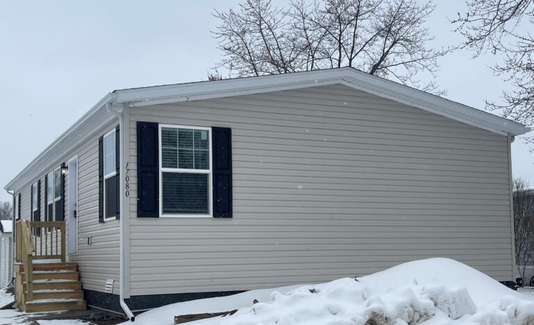 17080 Detroiter Avenue ~ Site 174 Davisburg MI 48350