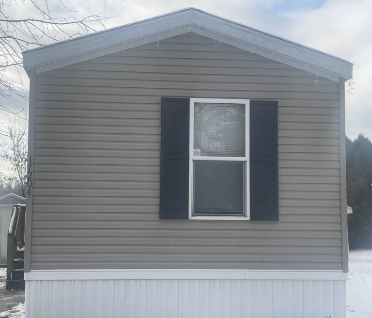 17204 Roberts Drive ~ Site 92 Davisburg MI 48350