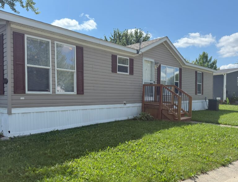 17136 Detroiter Avenue ~ 134 Davisburg MI 48350