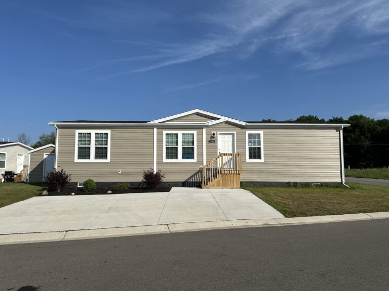 3300 Strauss Court ~ 397 Jackson MI 49201