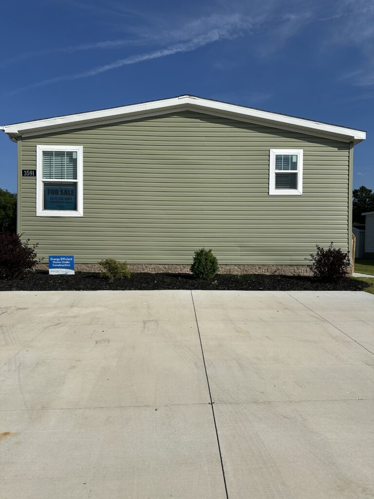 3591 Winsford Drive ~ Site 386 Jackson MI 49201