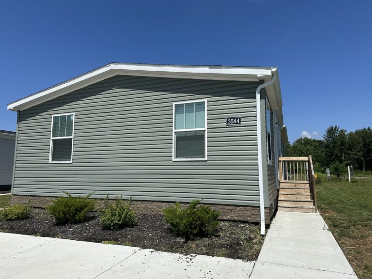 3584 Winsford Dr ~ Site 379 Jackson MI 49201
