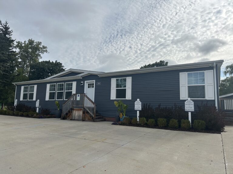 3999 Sherwood Lakes Blvd Jackson MI 49201