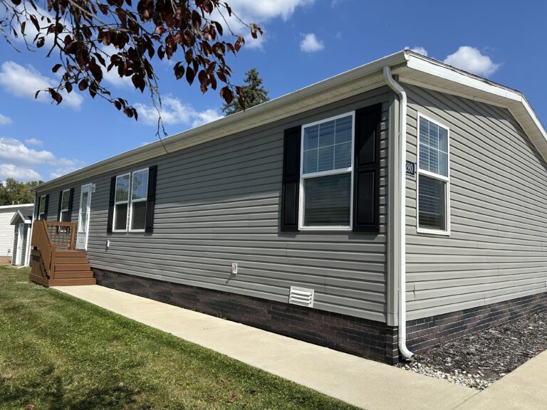 3280 Cheshire Jackson MI 49201