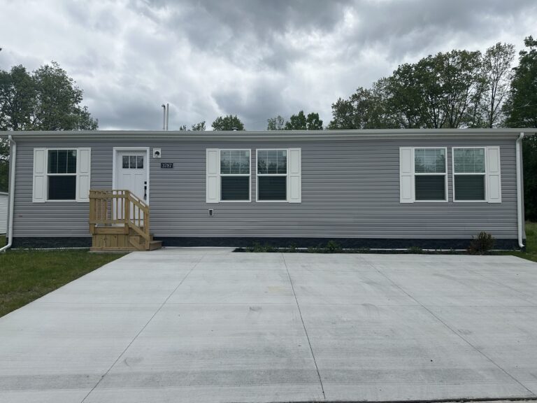 3787 Shoreham Street ~ Site 345 Jackson MI 49201