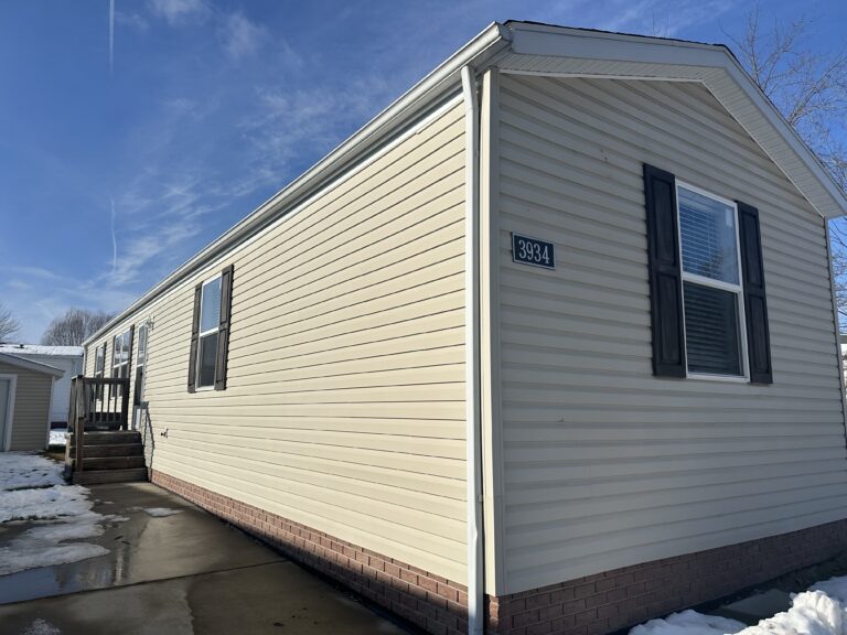 3934 Sherwood Lakes Blvd Jackson MI 49201