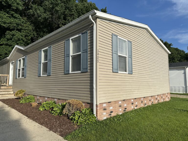 3409 Cypress ~ Site 11 Jackson MI 49201
