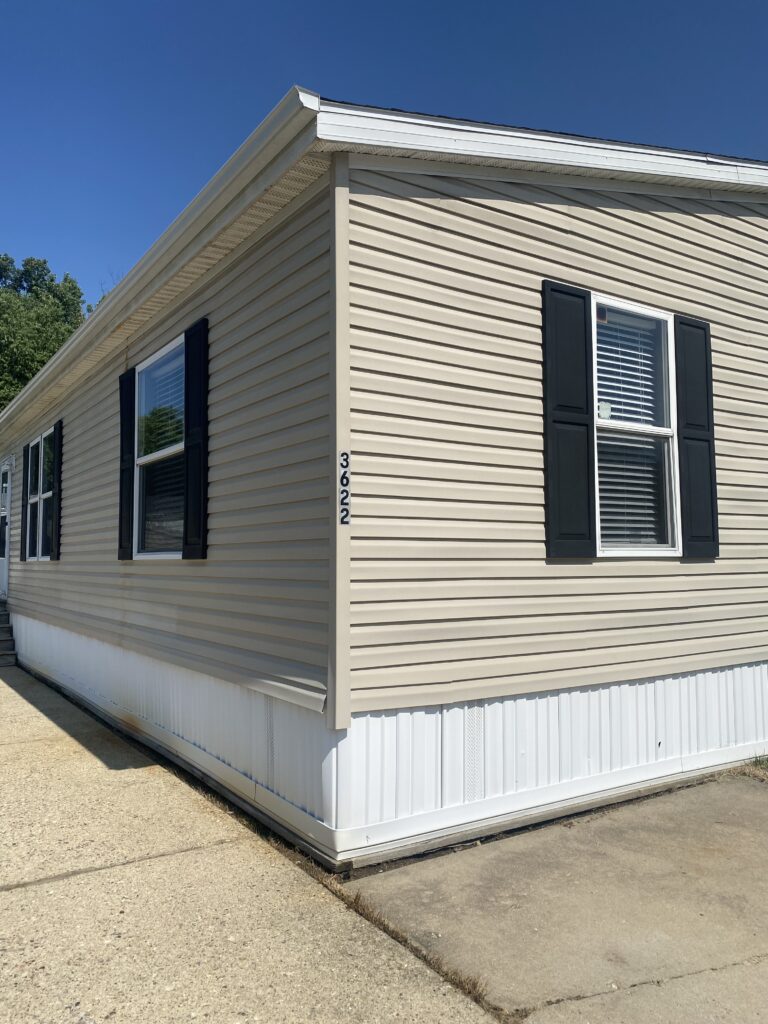 3622 Hawthorn Dr ~ Site 261 Jackson MI 49201