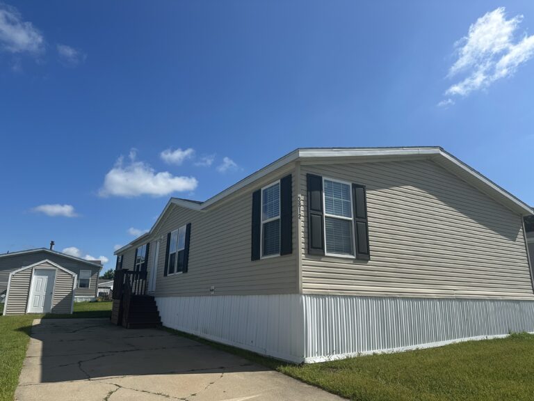 3812 Catalpa Jackson MI 49201
