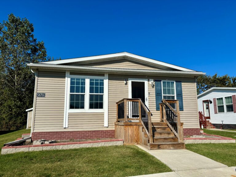 58701 Brookside Dr New Haven MI 48048
