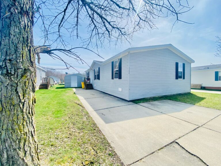 33444 Gladiola Court New Haven MI 48048