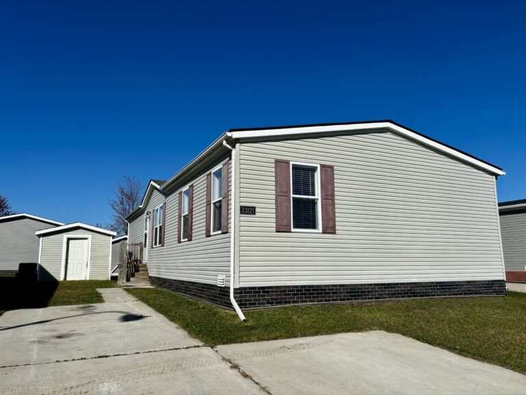 33121 Oak Court New Haven MI 48048