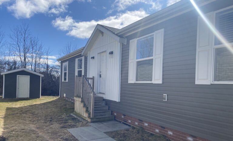 59586 Susan Lan East, New Haven, MI 48048 New Haven MI 48048