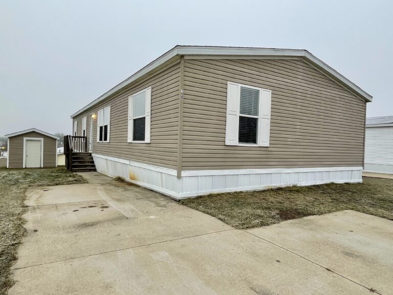 158 Consitution Circle Potterville MI 48876