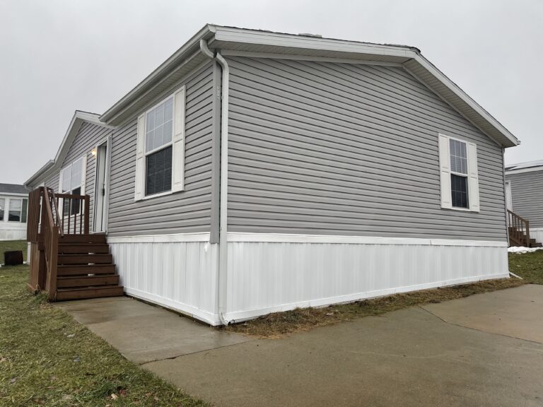 1712 Tricorn Court Potterville MI 48876