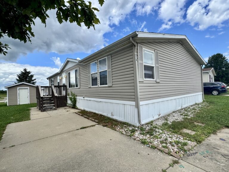 216 Constitution Circle Potterville MI 48876