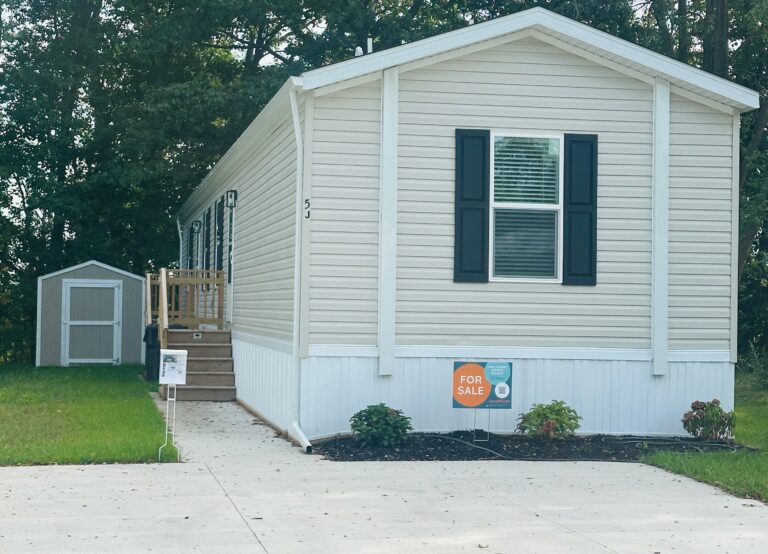 604 W John Beers Rd Stevensville MI 49127