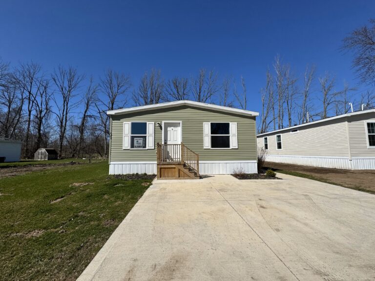 55 Locust Dr Hamlin NY 14464