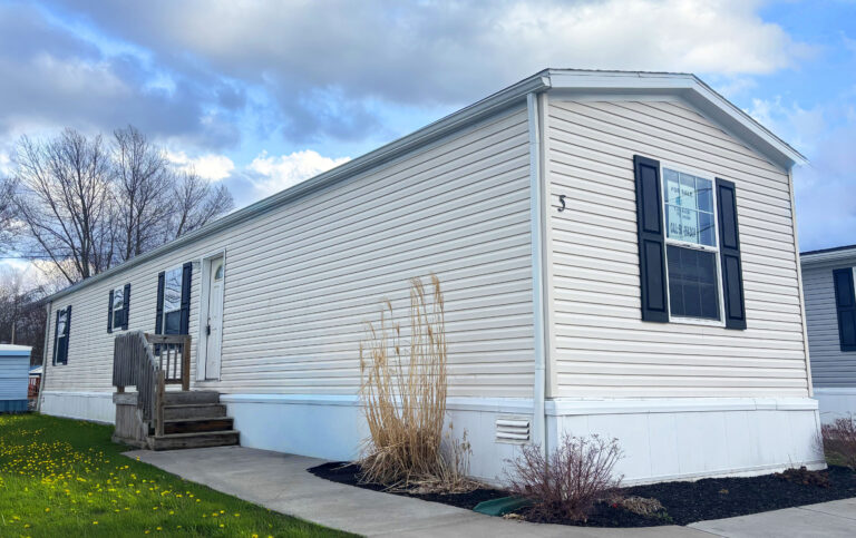 5 Farmingdale Drive Hamlin NY 14464