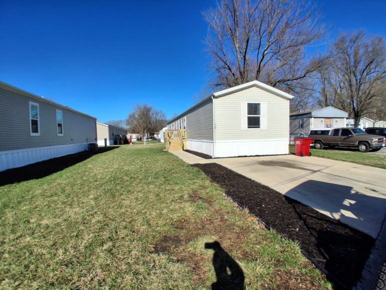 17311 E US Hwy 40 ~ Site J15 Independence MO 64055