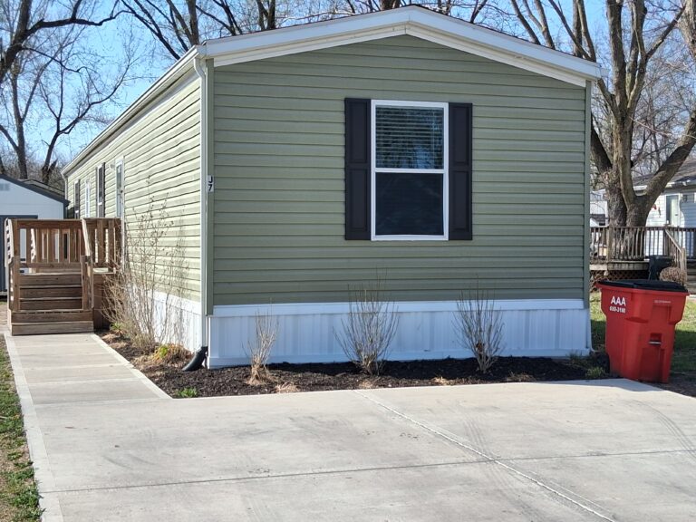 17311 E US Hwy 40 ~ Site J7 Independence MO 64055