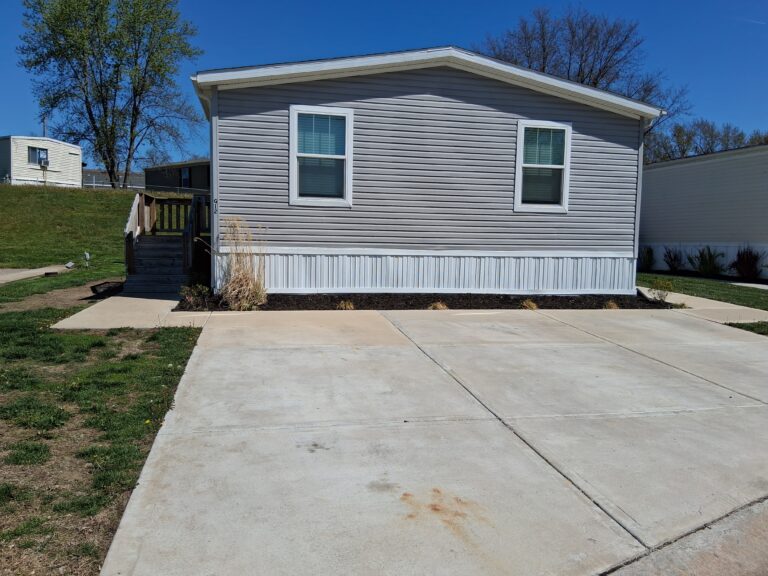 17311 E US Hwy 40 ~ Site G12 Independence MO 64055