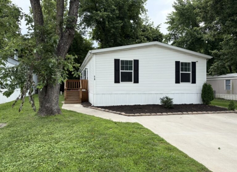 17311 E US Hwy 40 ~ Site L14 Independence MO 64055