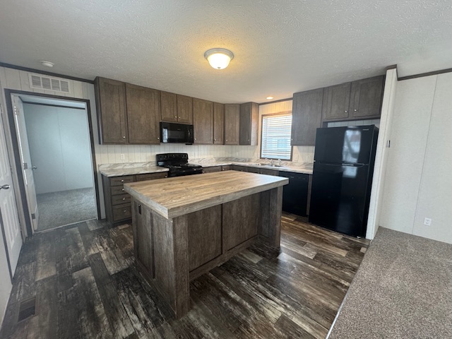 1199 E SANTA FE Gardner KS 66030