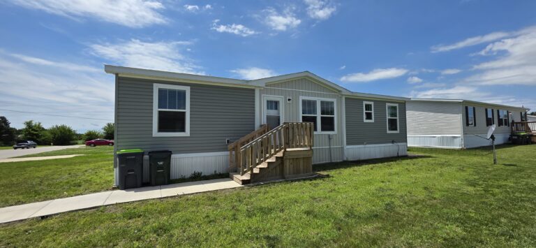 1199 E SANTA FE Gardner KS 66030