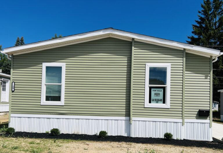 24 Penview Dr Rochester NY 14625