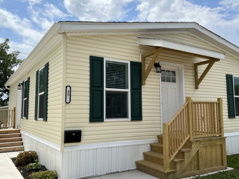 33 Harway Dr Rochester NY 14625