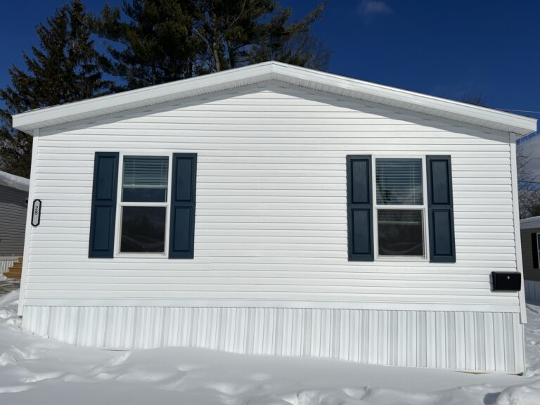 28 Penview Dr Rochester NY 14625