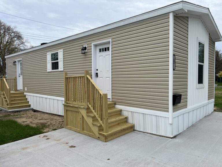 12 Datewood Dr Rochester NY 14625