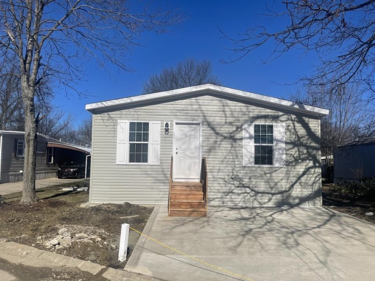 16 Greenhaven Drive Olmsted Township OH 44138