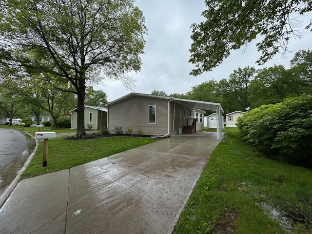 18 Carrie Lane Olmsted Township OH 44138