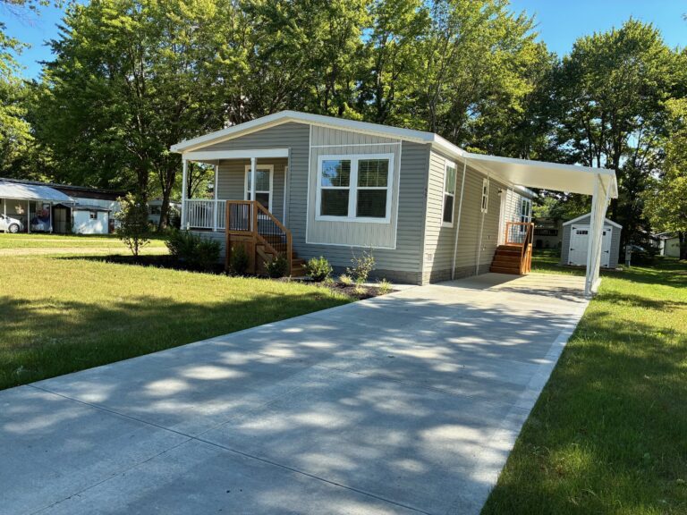 55 Parkway Drive Olmsted Township OH 44138