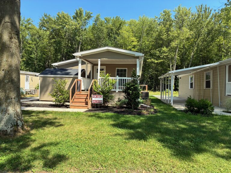 31 Patio Lane Olmsted Township OH 44138