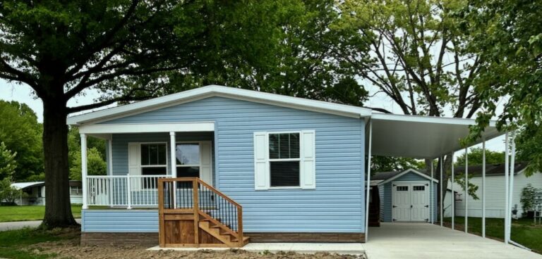 2 Sunrise Blvd. Olmsted Township OH 44138
