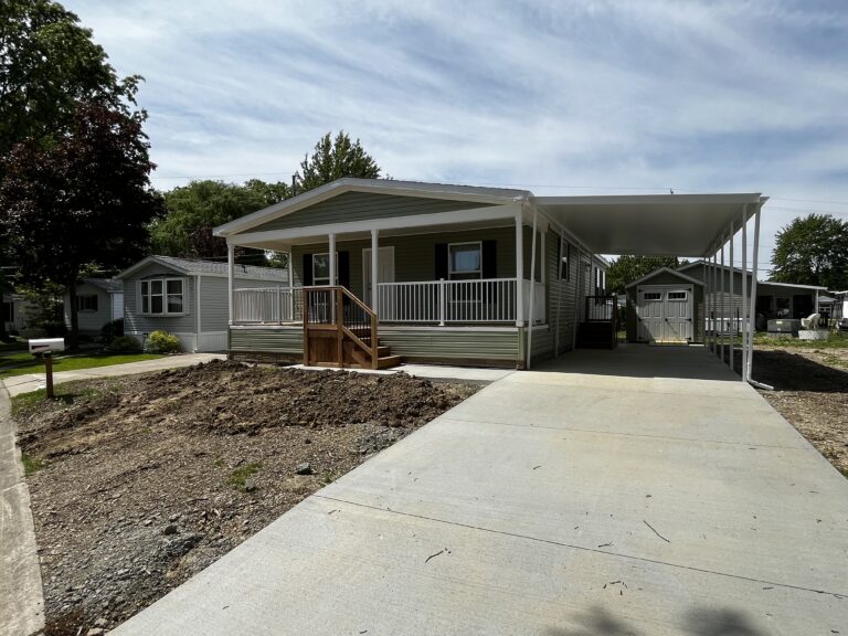 21 Sunrise Blvd Olmsted Township OH 44138